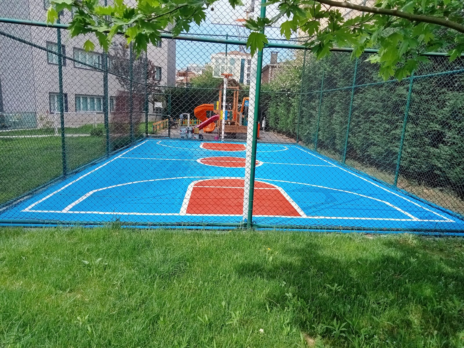 Basketbol ve Tenis Kortu
